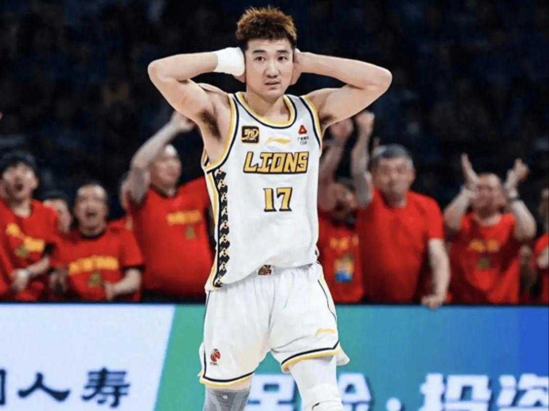 华体会体育app下载-12投10铁，被高诗岩打崩心态！球迷：知道你为啥进不了国家队了吧