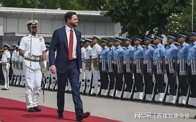 华体会体育官方网站-极有可能万斯会当上总统！对全世界都不是什么好事！因为万斯年轻