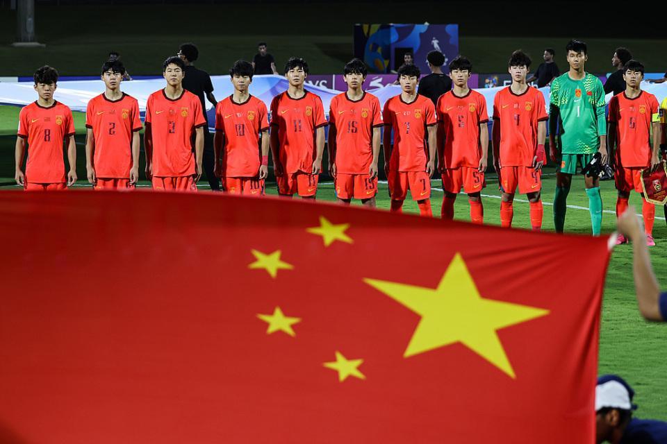 决赛2次送礼 U17国足助教：潘朝伟非关系户 他球商高+像日本球员